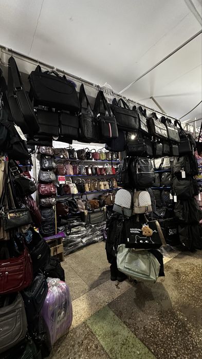 Продам бутик Центральный рынок тц.Достық