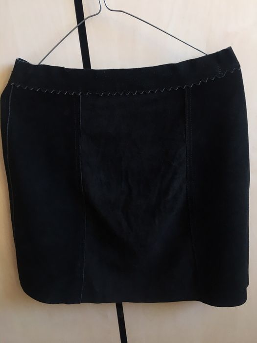 Fusta din piele, peste 40 ani vechime