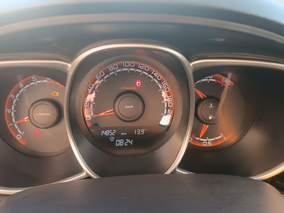 Lada Vesta Cross 2018 sotiladi