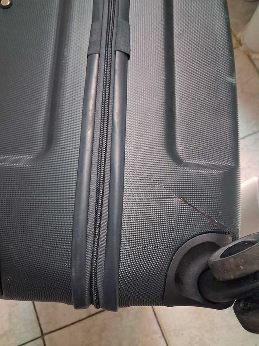 Trolere brend,American Tourister,mare