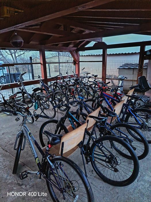 Trotinete și biciclete