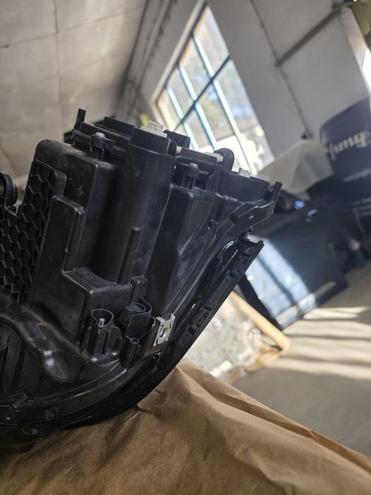 VW Touareg 3 18-23 Full Led Matrix R Line десен фар