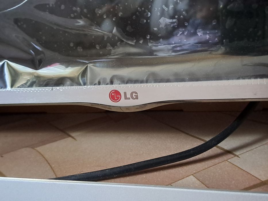 Телевизор на запчасти LG