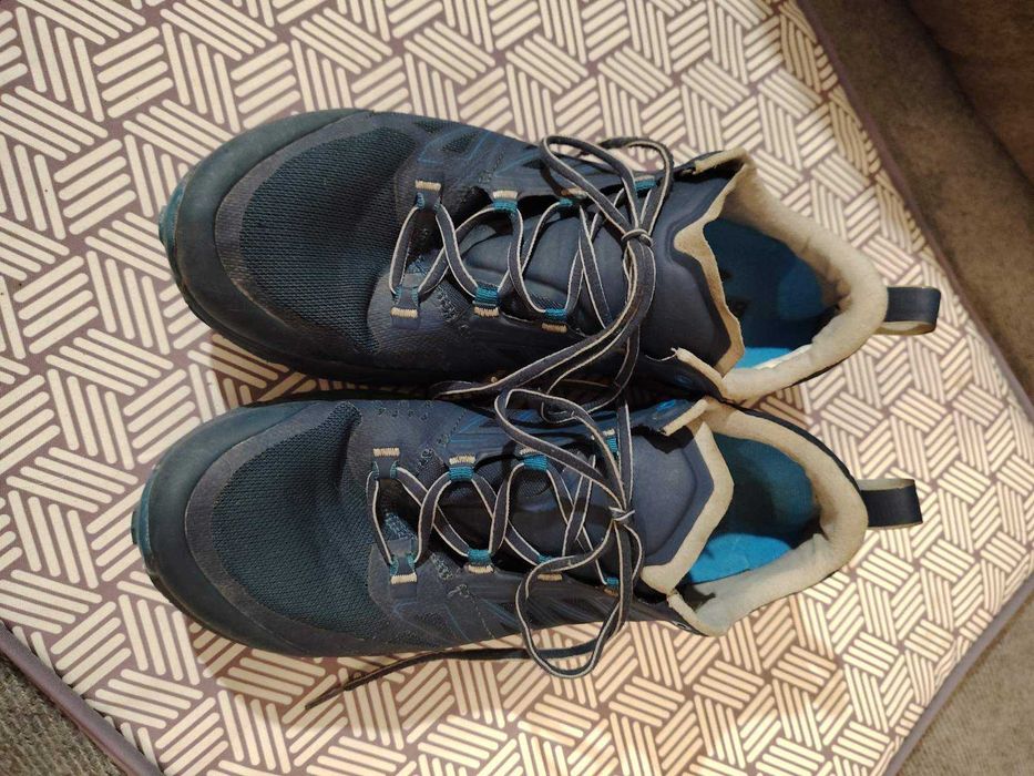 продавам маратонки La sportiva Gore tex и Reebok