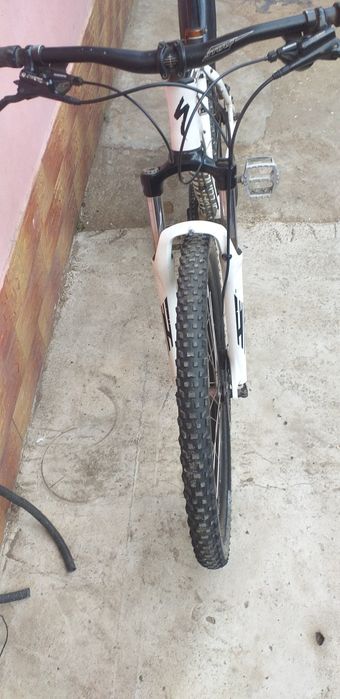 Bicicletă  Mountani Bike Specialized