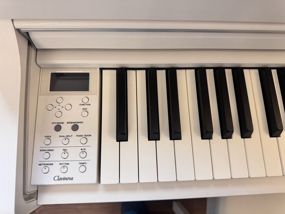 Yamaha Clavinova CLP-635 White