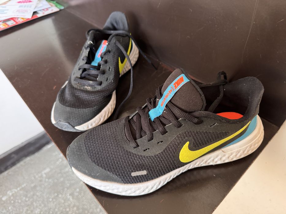 Лот обувки 37 и 38 номер за деца или дами - зимни и летни