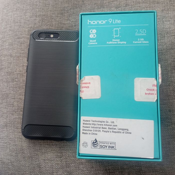 Vând două telefoane