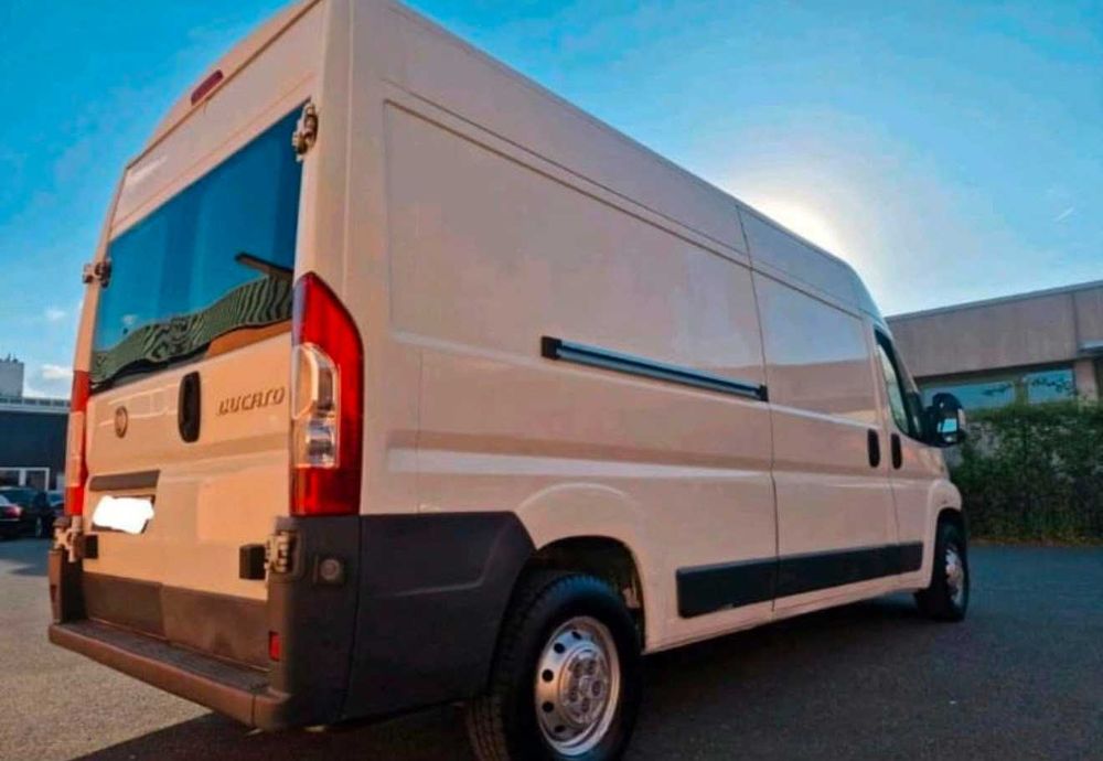Vând autoutilitară Fiat Ducato 2.3 Diesel (120 CP) - An 2009 - 215.000 km