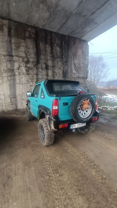 Vând Suzuki Jimny