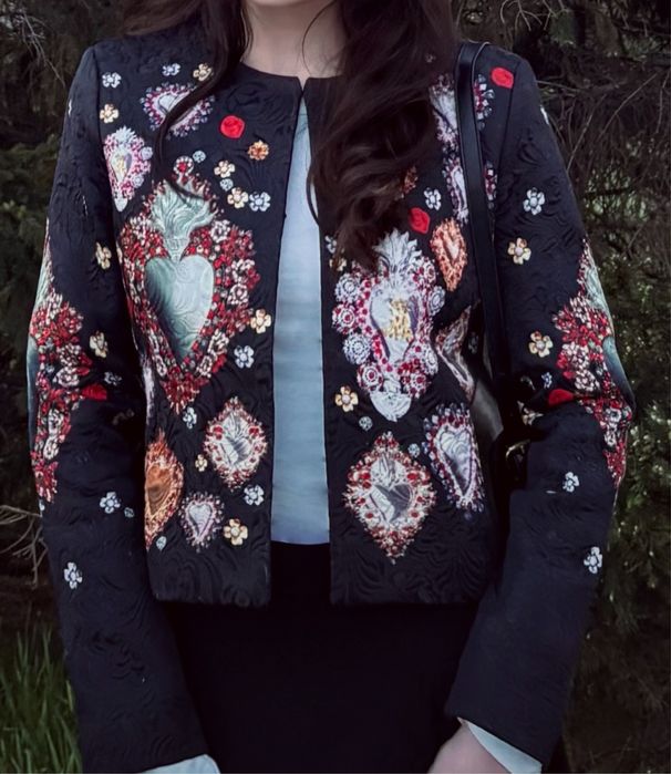Пиджак с красивым рисунком