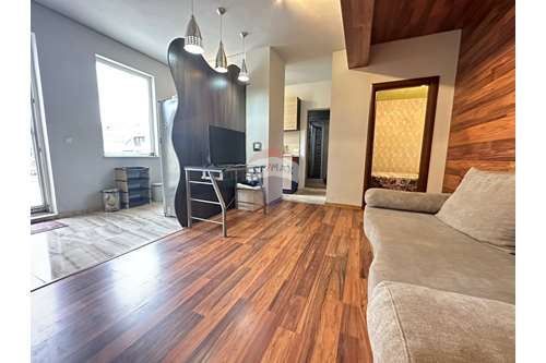 Продава се Двустаен апартамент в Варна, Левски - 102 кв.м за 1324 €/кв.м - Снимка #2