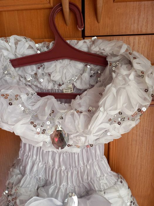 Продам детские нарядные платья