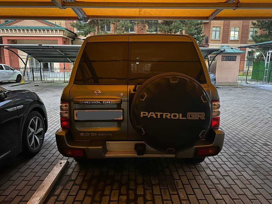 Nissan Patrol Y61