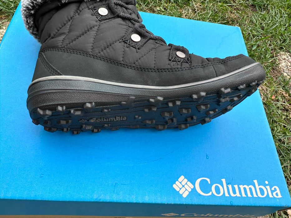 Columbia, Ghete de iarna impermeabile cu tehnologie Omni-Heat™ Minx™