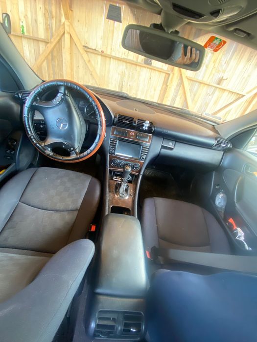 Mercedes c class 220