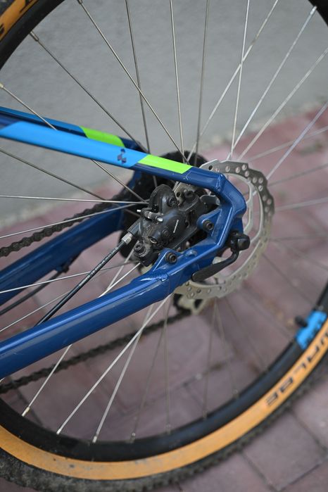 Bicicleta Cube Aim Race 27.5" - ca nouă, ideală statură mică