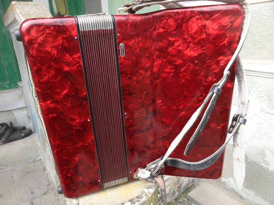 продавам чуроликащ инстромент за пиянски събирания и за други цели