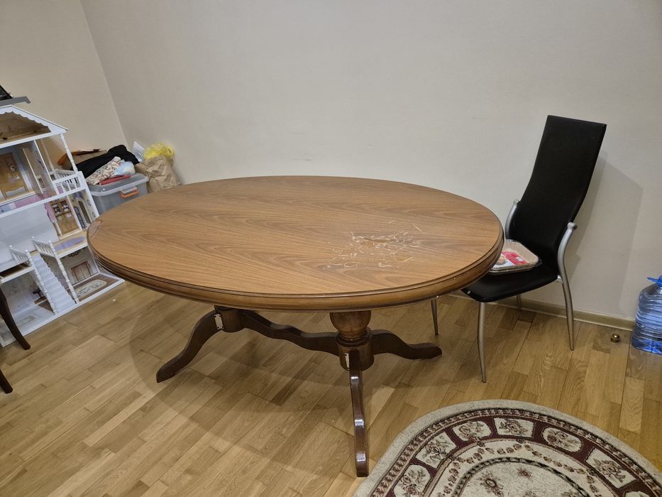 Стол деревянный продам