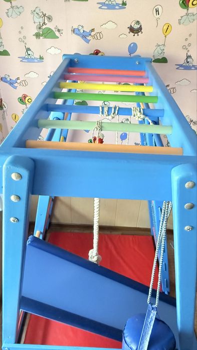 Шведская стенка детская