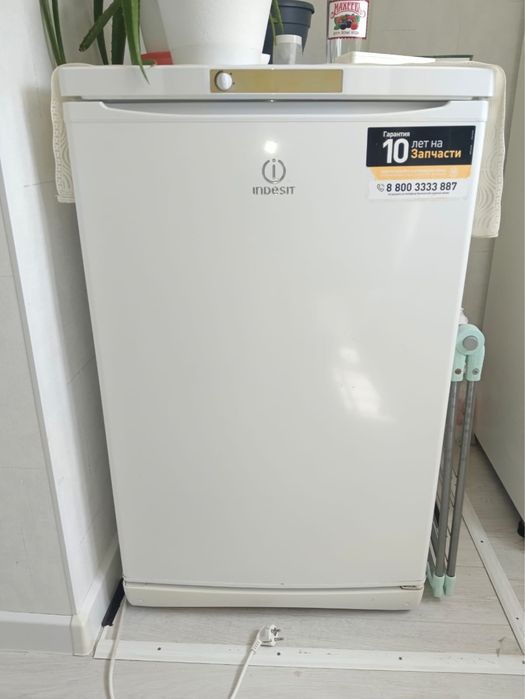 Холодильник б/у INDESIT