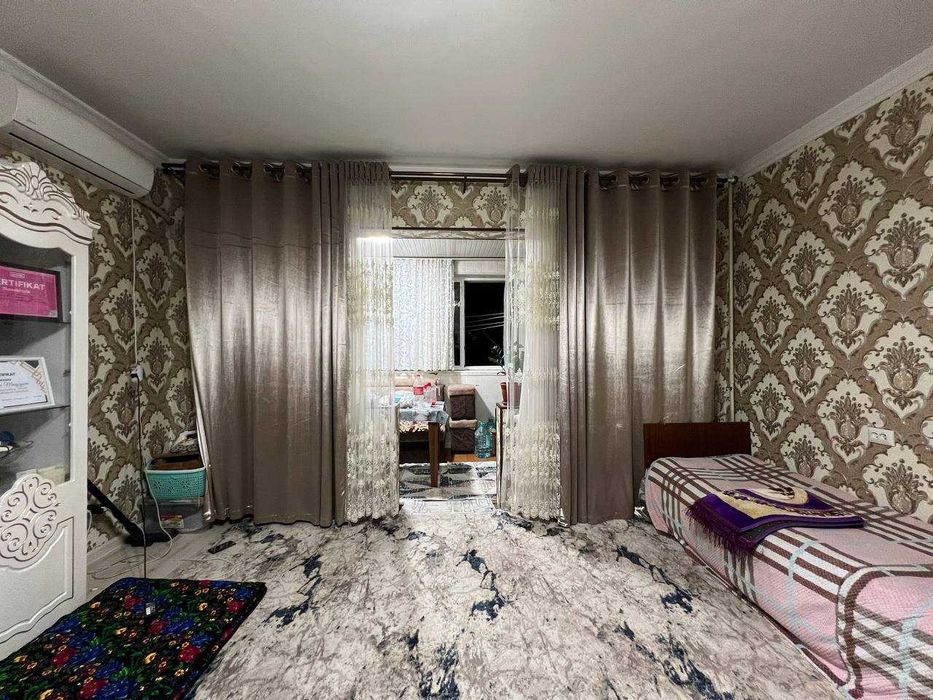 Продаётся 2/2/9, 60м2, около Паркентского рынка, м-в М.Риёзи