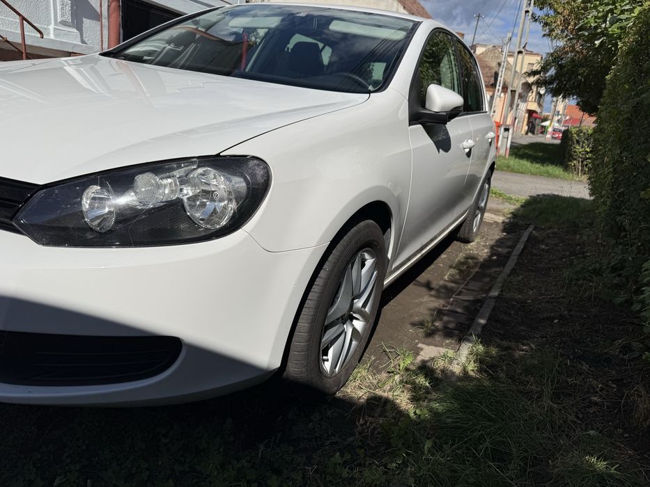 VOLKSWAGEN Golf 2010 — imagine 2