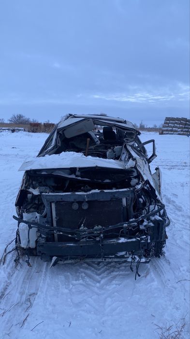 Продам тойота альфард на запчасти