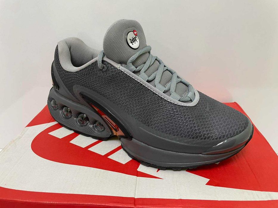 Нови мъжки маратонки с кутия Nike Air Max Dn налични 41 номер в 2 разцветки