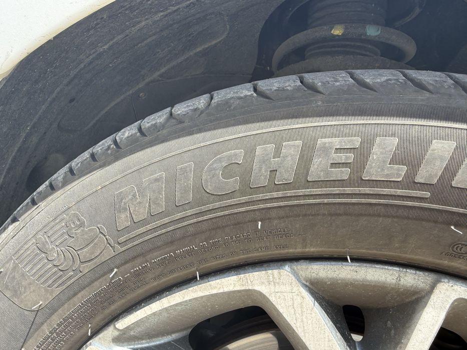 Michelin 215/55/17