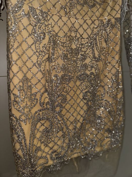 Къса официална рокля