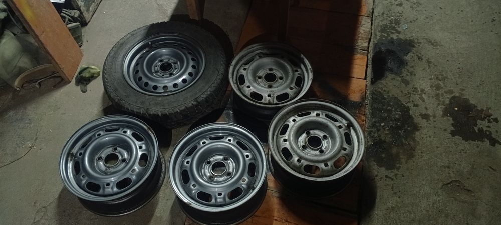 Продам 5 дисков от пассата