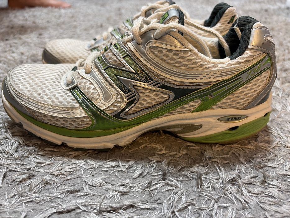 Дамски маратонки new balance