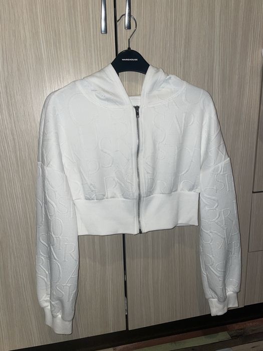 Бял комплект от шейн