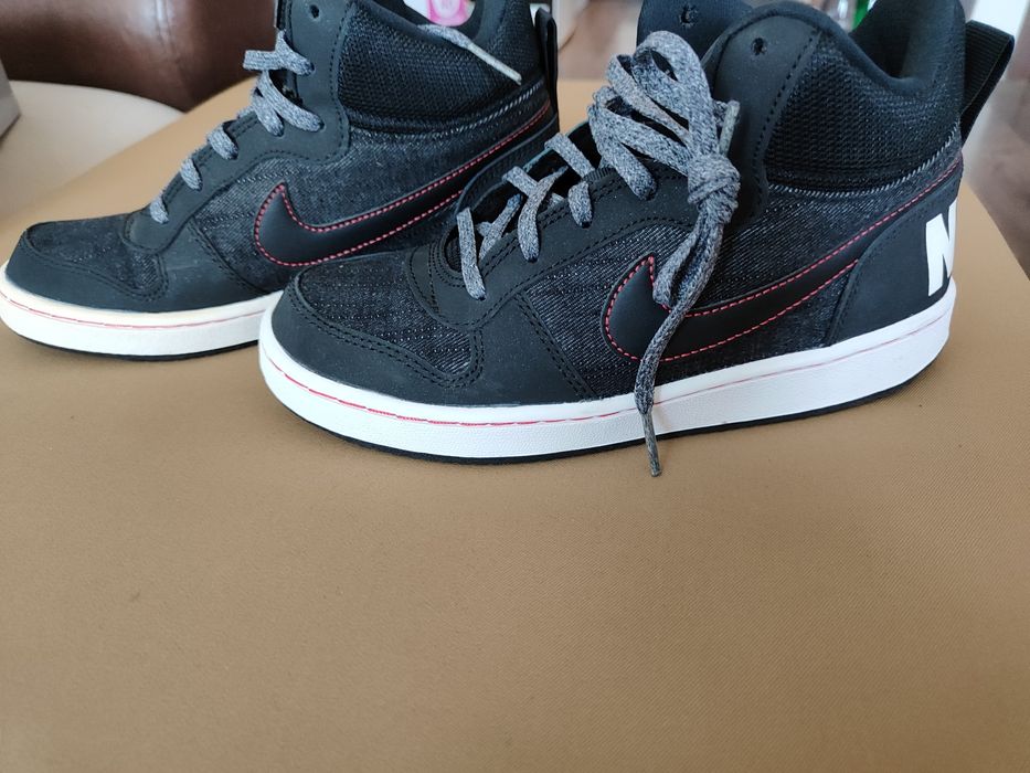 Дамски маратонки Nike