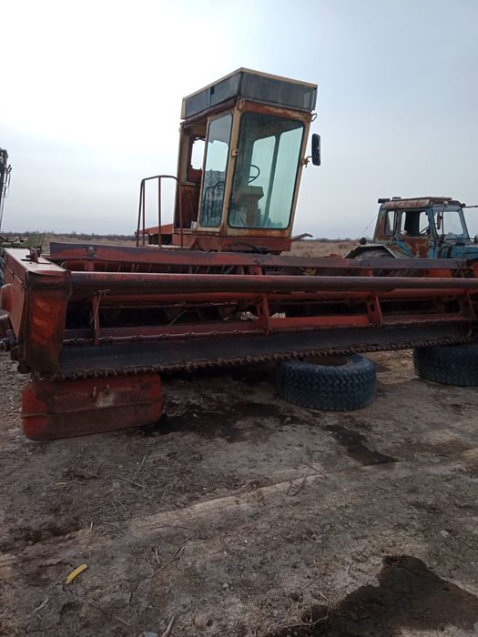 Трактор. Комбайын сатылады