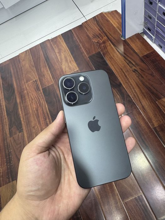 iPhone 15 Pro Black Titanium