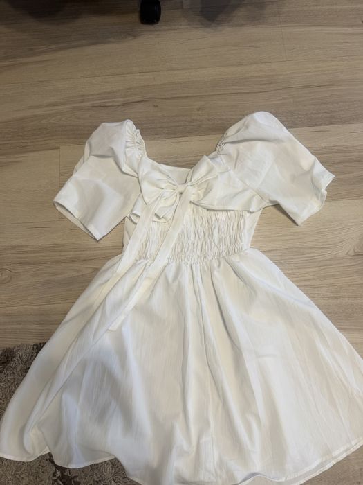 новое женское платье