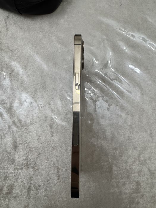Iphone 12 pro max Gold