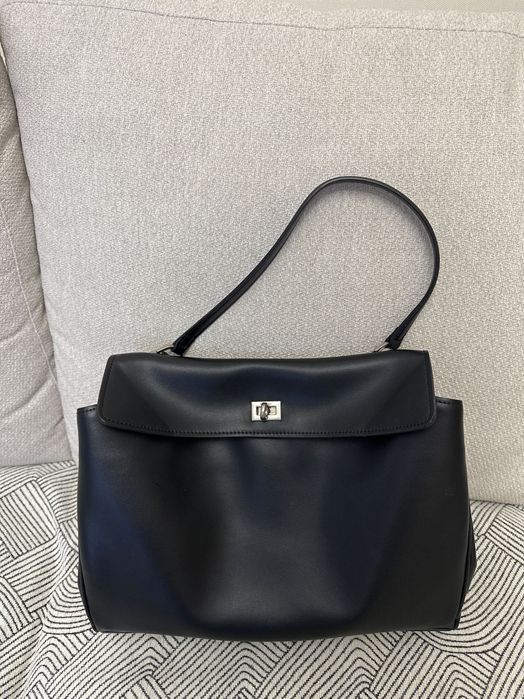 Продам сумку Balenziaga rodeo