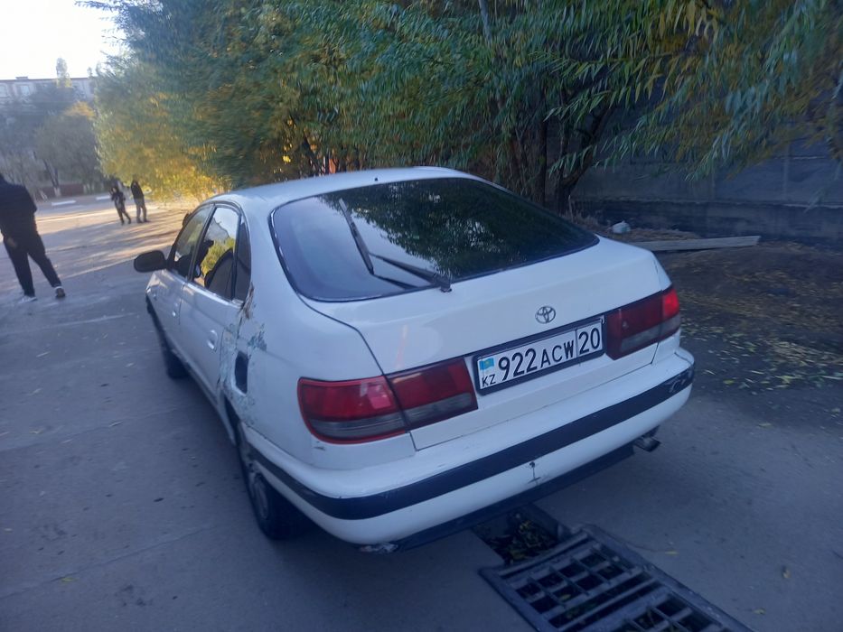 Продам Тайота Карина Е