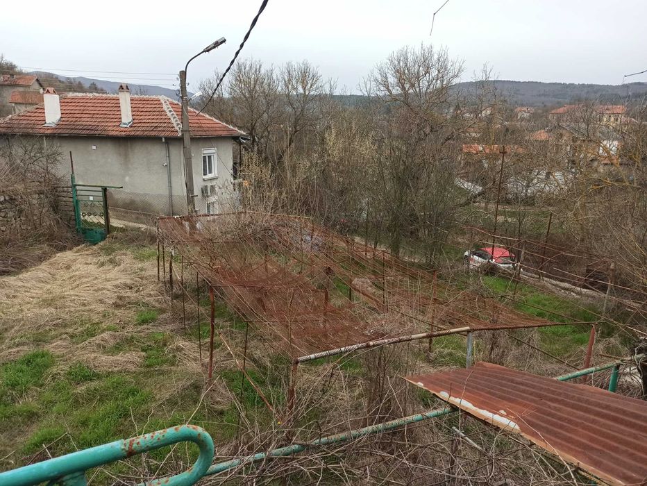 Продава се Къща в с. Средногорово, Област Стара Загора - 100 кв.м за 357 €/кв.м - Снимка #3