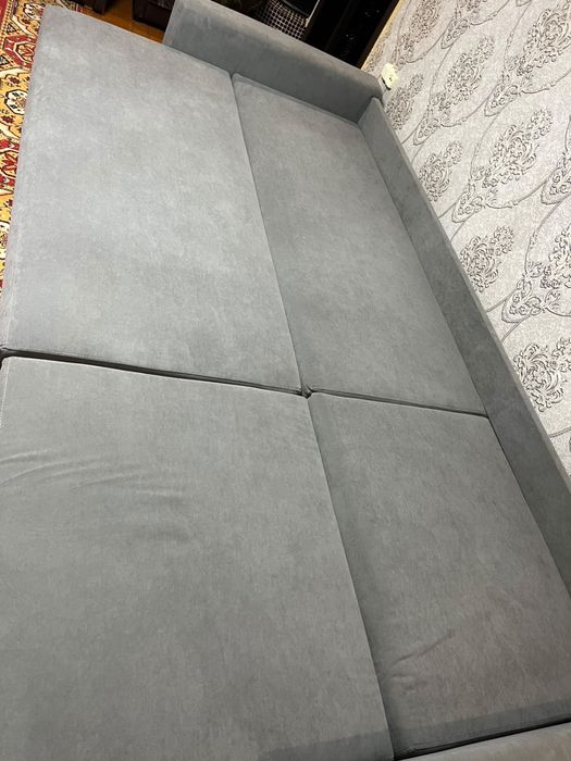 Продам отличный диван 3 метра
