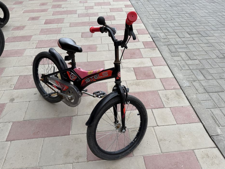 Детский велосипед на 6-8 лет.