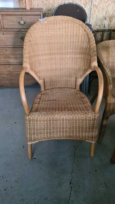 Ратанов стол вно от Европа