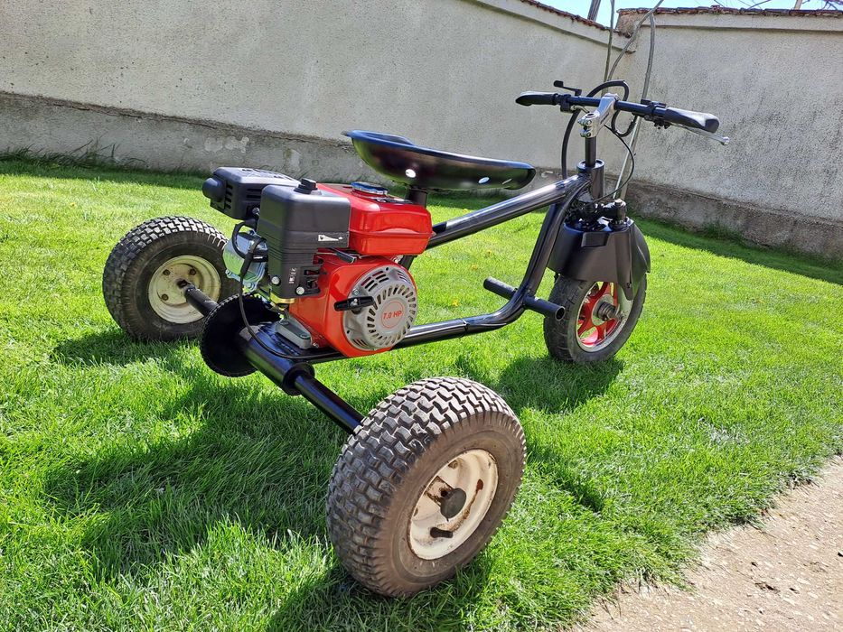 Продавам нова моторна триколка