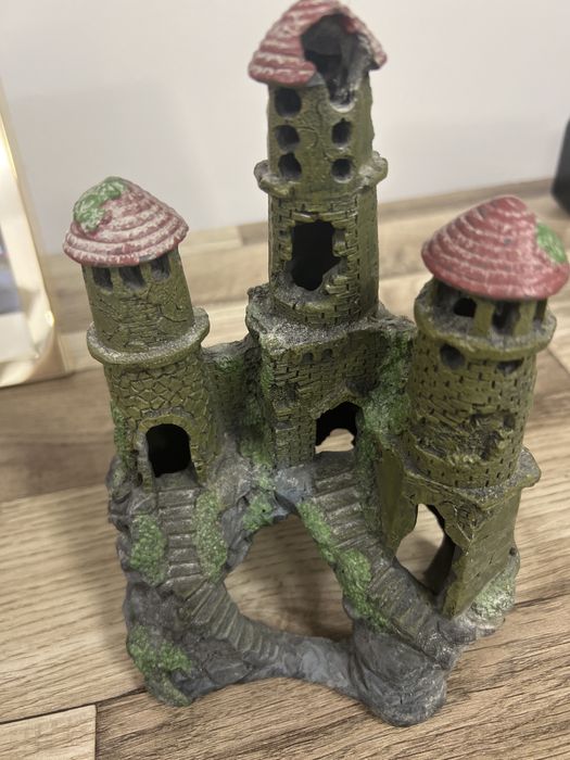 Castel  pentru acvariu pesti