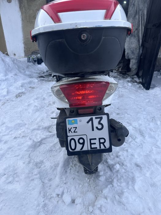 Скутер NOMAD 700 125m3