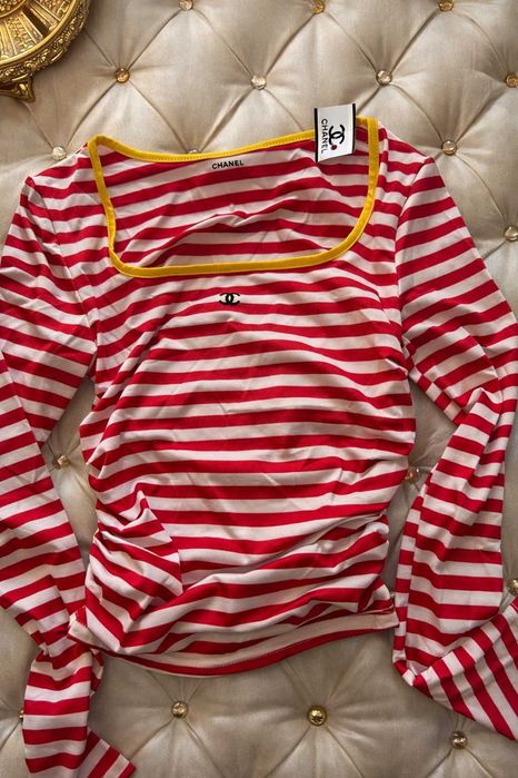 блуза с дълъг ръкав на шанел червено бяла с райе и двойно лого chanel