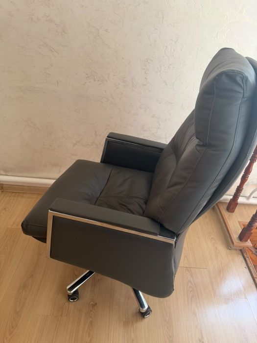 Продам офисное кресло